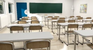 équipement scolaire normé pour établissements éducatifs publics de la maternelle à l'université